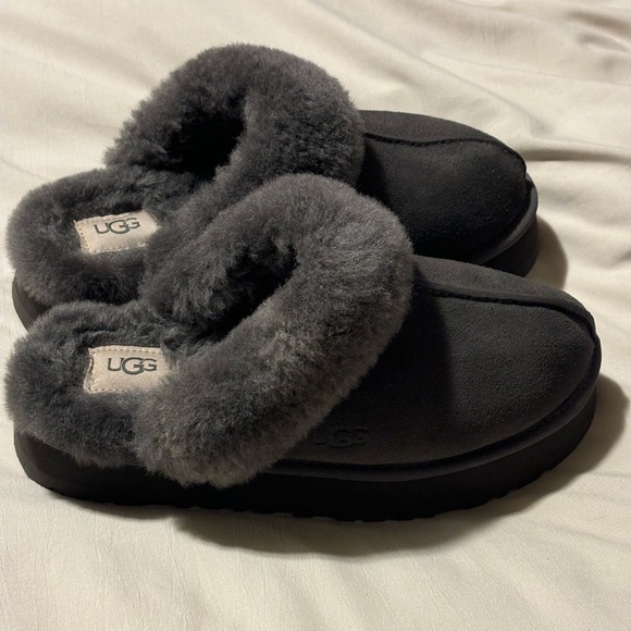 Ugg platforms - Picture 1 of 2